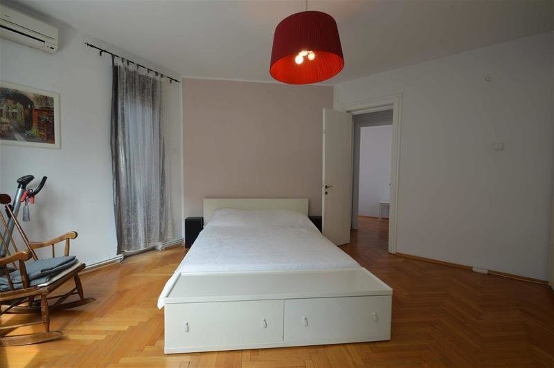 Piata Romana, povestea unui apartament rar, pe Jules Michelet