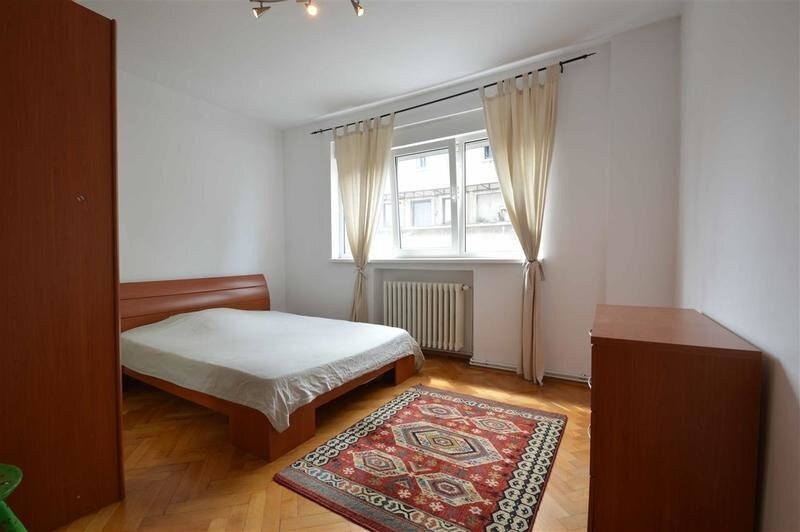 Piata Romana, povestea unui apartament rar, pe Jules Michelet